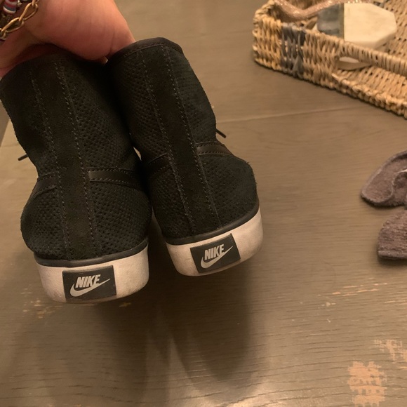 Nike Black Hightops - Picture 4 of 7